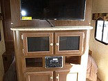 2016 Venture RV SportTrek Photo #19
