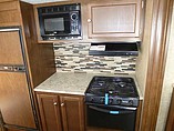 2016 Venture RV SportTrek Photo #30