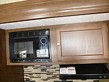 2016 Venture RV SportTrek Photo #32