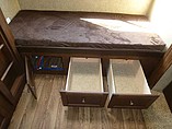 2016 Venture RV SportTrek Photo #44