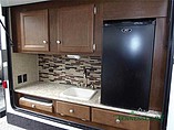 2015 Venture RV SportTrek Photo #6