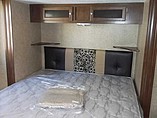 2015 Venture RV SportTrek Photo #18