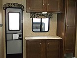 2015 Venture RV SportTrek Photo #20