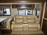2015 Venture RV SportTrek Photo #18