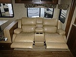 2015 Venture RV SportTrek Photo #19