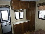 2015 Venture RV SportTrek Photo #38