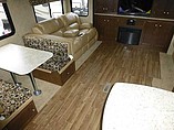 2015 Venture RV SportTrek Photo #41