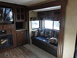 2015 Venture RV SportTrek Photo #13