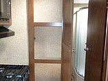 2015 Venture RV SportTrek Photo #21