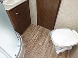 2015 Venture RV SportTrek Photo #25
