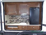 2015 Venture RV SportTrek Photo #5