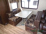 2015 Venture RV SportTrek Photo #18