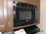 2015 Venture RV SportTrek Photo #22
