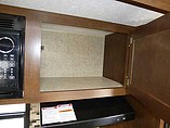 2016 Venture RV SportTrek Photo #25