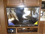2016 Venture RV SportTrek Photo #32