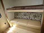 2016 Venture RV SportTrek Photo #42