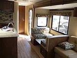 2016 Venture RV SportTrek Photo #49
