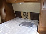 2016 Venture RV SportTrek Photo #59
