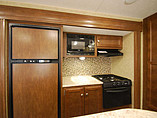 2015 Venture RV SportTrek Photo #12