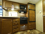 2014 Venture RV SportTrek Photo #17