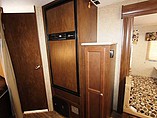 2015 Venture RV SportTrek Photo #21