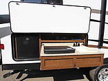 2015 Venture RV SportTrek Photo #23