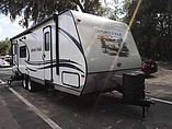 2015 Venture RV SportTrek Photo #6