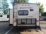 2015 Venture RV SportTrek Photo #6