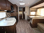 2015 Venture RV SportTrek Photo #9