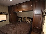 2015 Venture RV SportTrek Photo #10