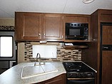 2015 Venture RV SportTrek Photo #25