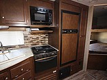 2015 Venture RV SportTrek Photo #26