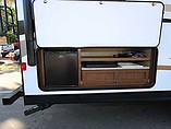 2015 Venture RV SportTrek Photo #27
