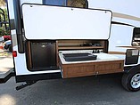 2015 Venture RV SportTrek Photo #28