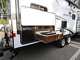 2015 Venture RV SportTrek Photo #8