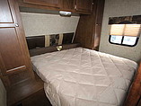 2015 Venture RV SportTrek Photo #15
