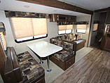 2015 Venture RV SportTrek Photo #26