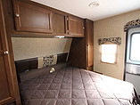 2015 Venture RV SportTrek Photo #9