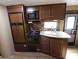 2015 Venture RV SportTrek Photo #21