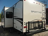 2015 Venture RV SportTrek Photo #8