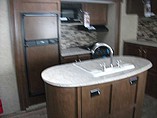 2015 Venture RV SportTrek Photo #11