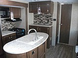 2015 Venture RV SportTrek Photo #12