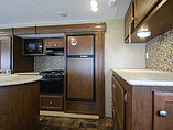 2014 Venture RV SportTrek Photo #4