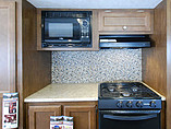 2014 Venture RV SportTrek Photo #15