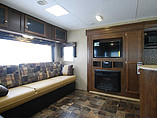 2014 Venture RV SportTrek Photo #26