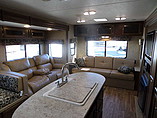 2015 Venture RV SportTrek Photo #4