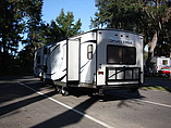 2015 Venture RV SportTrek Photo #8