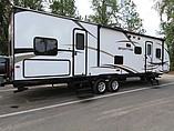 2015 Venture RV SportTrek Photo #7