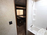 2015 Venture RV SportTrek Photo #21