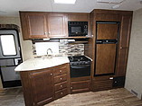 2015 Venture RV SportTrek Photo #24